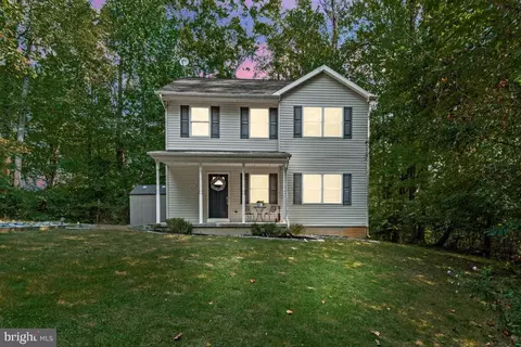 115 Bishop Dr, Montross, VA 22520