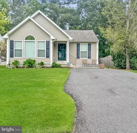 234 5th St, Colonial Beach, VA 22443
