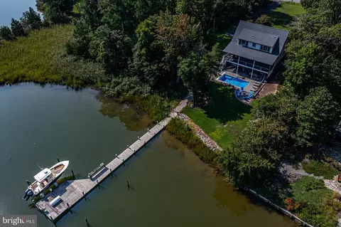 59 Starboard Ct, Montross, VA 22520