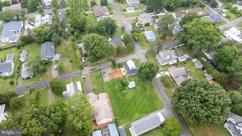 Nelson St, Colonial Beach, VA 22443