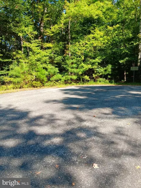 Kings Court, Montross, VA 22520