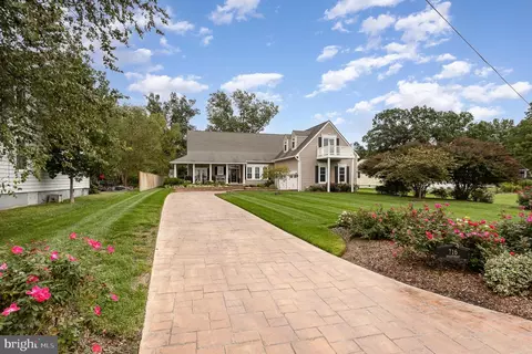 716 Monroe Bay Ave, Colonial Beach, VA 22443