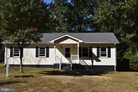 23 Woodbine Dr, Colonial Beach, VA 22443