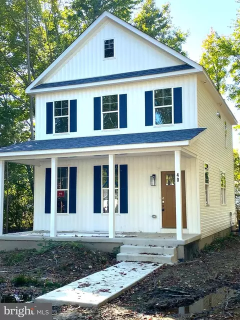 40 Johnson Rd, Colonial Beach, VA 22443