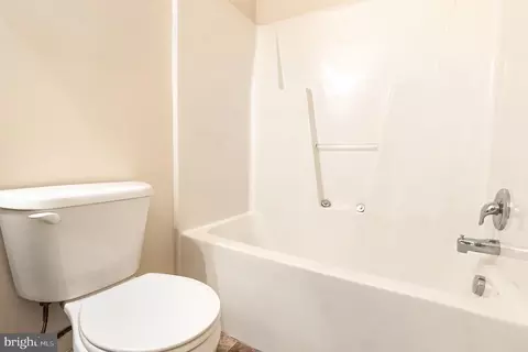 1065 Lakeview Dr, Colonial Beach, VA 22443 photo 14