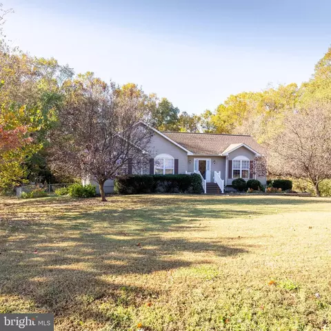 2560 N Independence Dr, Montross, VA 22520