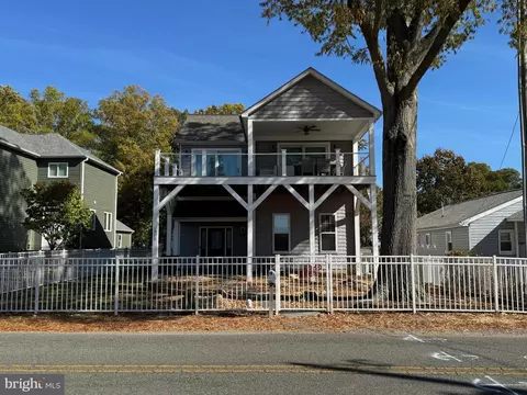1312 Monroe Bay Ave, Colonial Beach, VA 22443