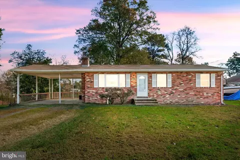 240 Wister Rd, Colonial Beach, VA 22443