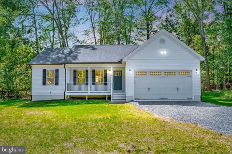 395 Monticello Dr, Colonial Beach, VA 22443