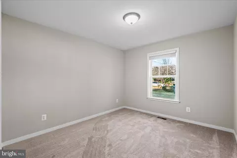 Bedroom - 308 3rd St, Colonial Beach, VA 22443 photo 3 of 3