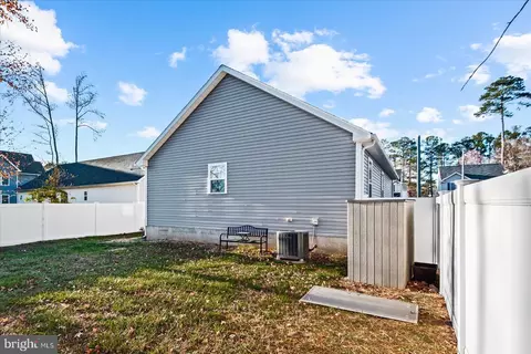 Exterior - 308 3rd St, Colonial Beach, VA 22443 photo 8 of 9