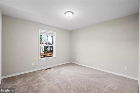 Bedroom - 308 3rd St, Colonial Beach, VA 22443 photo 2 of 3