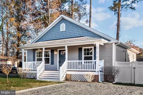 Exterior - 308 3rd St, Colonial Beach, VA 22443 photo 3 of 9
