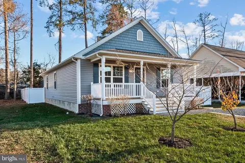 Exterior - 308 3rd St, Colonial Beach, VA 22443 photo 5 of 9