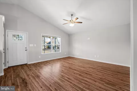 Entry Way - 308 3rd St, Colonial Beach, VA 22443 photo 1 of 6