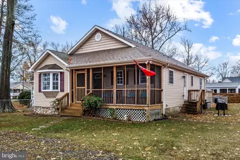 1225 Lossing Ave, Colonial Beach, VA 22443