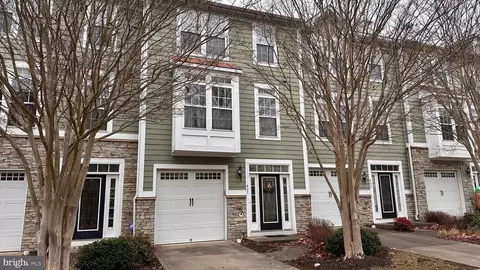 407 Monroe Pt, Colonial Beach, VA 22443