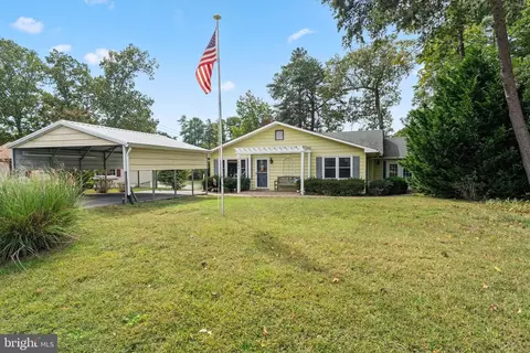 1082 S Glebe Rd, Montross, VA 22520