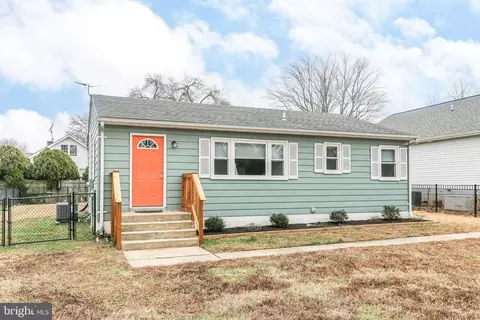 150 5th, Colonial Beach, VA 22443