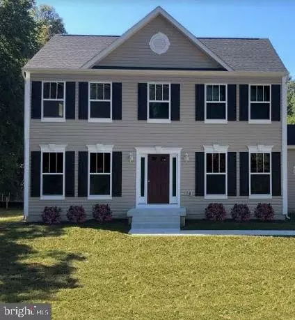 427 Shorewood Dr, Colonial Beach, VA 22443