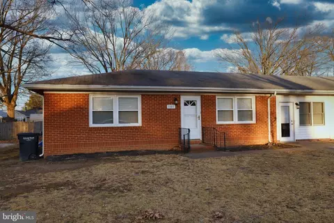 1105 Davis St, Colonial Beach, VA 22443