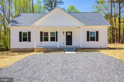 2858 N Independence, Montross, VA 22520
