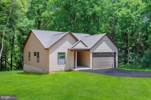 53 Artisan Dr, Montross, VA 22520