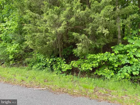 Bay Pointe Drive, Montross, VA 22520