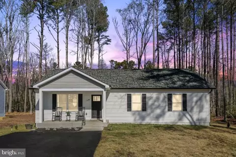 159 Woodbine Dr, Colonial Beach, VA 22443