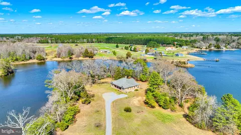 320 Pine Rd, Hague, VA 22469