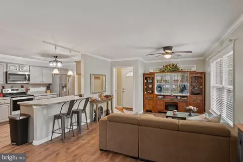Entry Way - 18 2nd St, Colonial Beach, VA 22443 photo 1 of 4