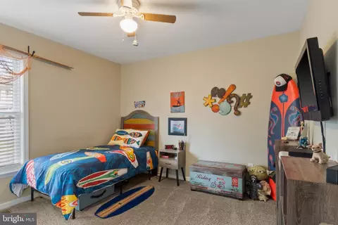 Bedroom - 18 2nd St, Colonial Beach, VA 22443 photo 4 of 9
