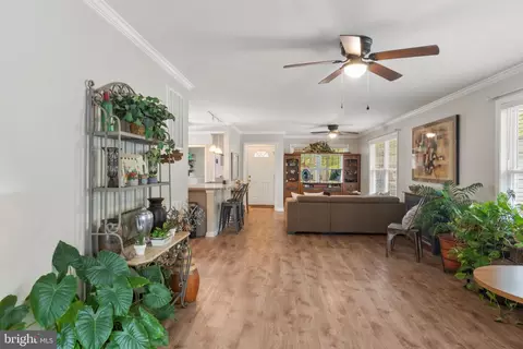Entry Way - 18 2nd St, Colonial Beach, VA 22443 photo 4 of 4