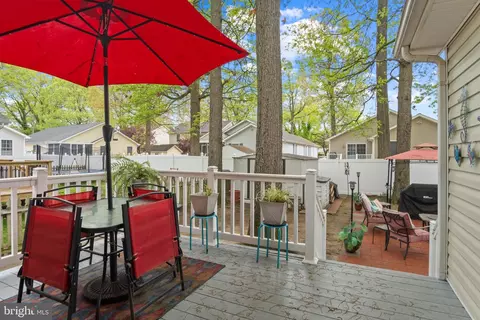 Exterior - 18 2nd St, Colonial Beach, VA 22443 photo 3 of 7
