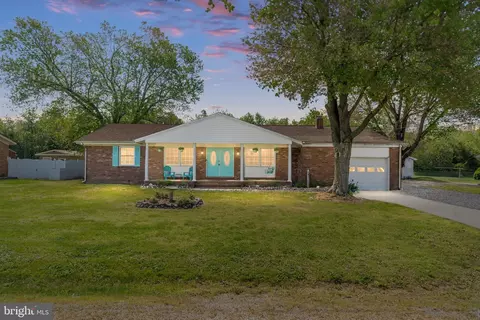 79 Darl Cir, Colonial Beach, VA 22443