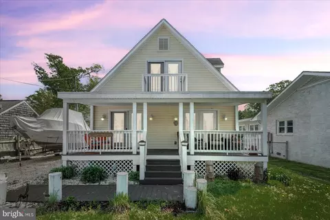 720 Bancroft Ave, Colonial Beach, VA 22443