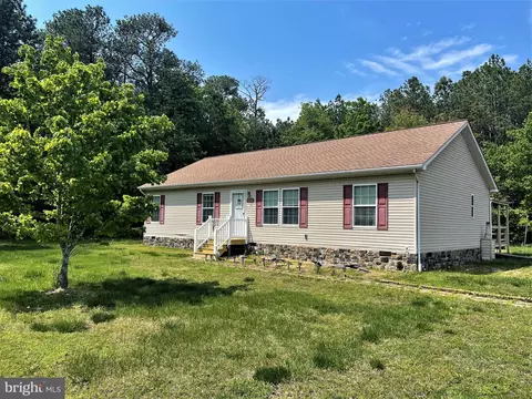 416 Monticello Dr, Colonial Beach, VA 22443