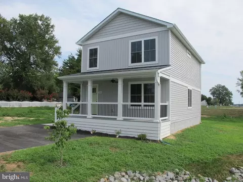 512 Livingstone St, Colonial Beach, VA 22443