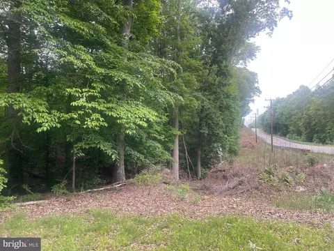 Kings Highway, Montross, VA 22520