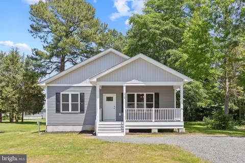 1448 Holly Vis, Colonial Beach, VA 22443
