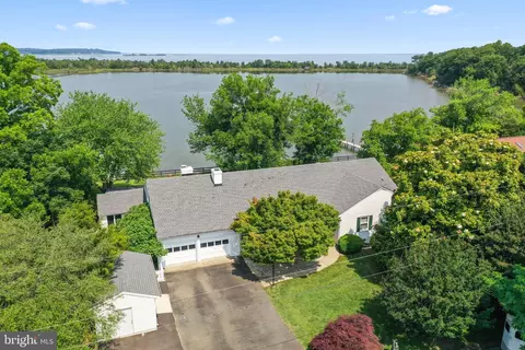 1743 Bushfield Rd, Montross, VA 22520