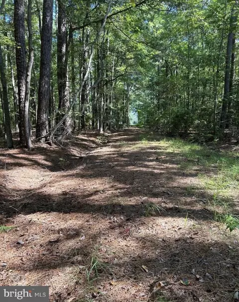 0 Oak Dr, Hague, VA 22469