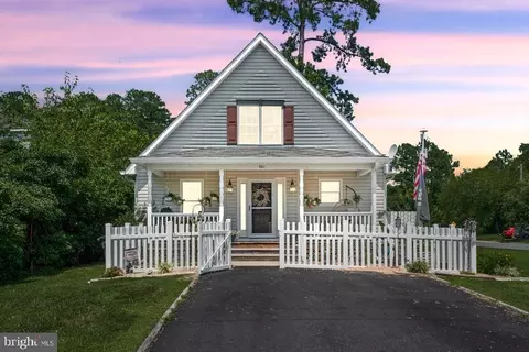 301 3rd St, Colonial Beach, VA 22443
