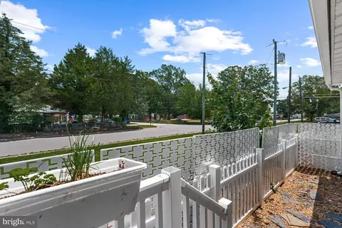 Exterior - 301 3rd St, Colonial Beach, VA 22443 photo 6 of 9