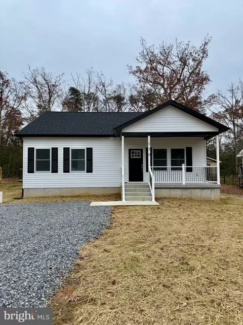 130 Poplar Rd, Colonial Beach, VA 22443