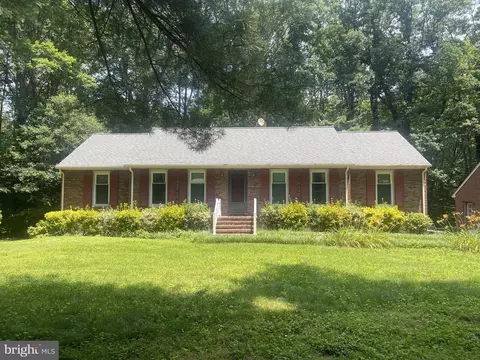 303 Monroe St, Montross, VA 22520