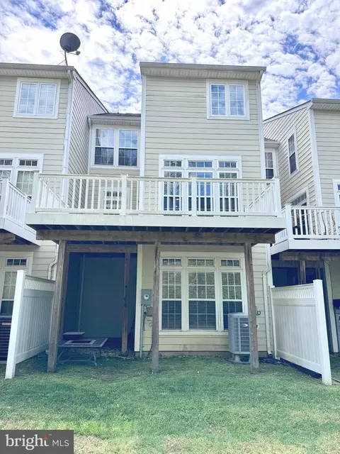 309 Monroe Point Dr, Colonial Beach, VA 22443