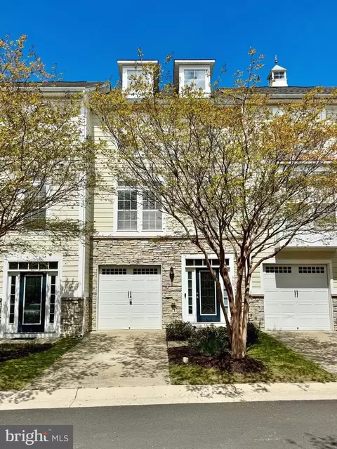 309 Monroe Point Dr, Colonial Beach, VA 22443