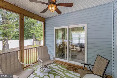 Exterior - 237 Nicholson Dr, Colonial Beach, VA 22443 photo 4 of 7