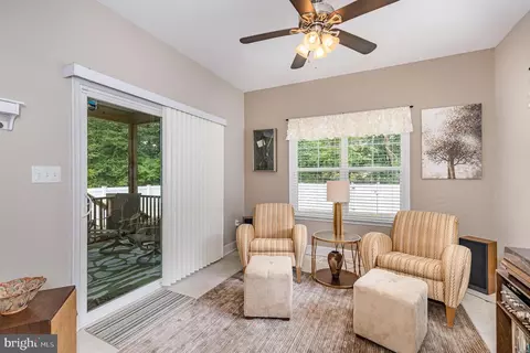 Exterior - 237 Nicholson Dr, Colonial Beach, VA 22443 photo 2 of 7